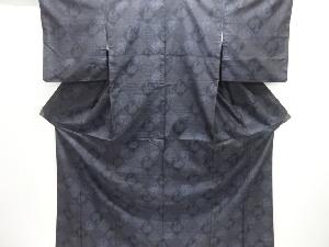 斜め格子に有栖川文様織り出し本場泥大島紬着物